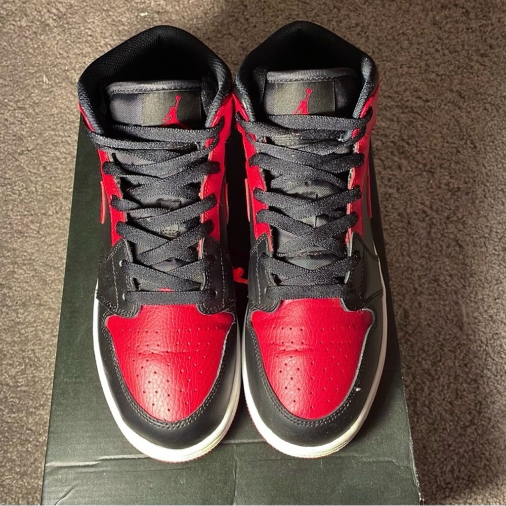 ❤️Jordan 1  mid sz. 6.5 men’s - bought at flight club Miami box included